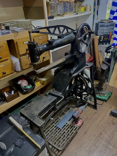 Szewc | Naprawa obuwia | Usługi Kaletnicze - Andrzej Głosek